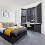 Two Bed Modern Apartment 5Min Walk To Town Centre With Free Parking ! Under New Management