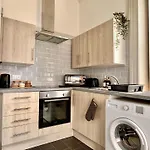 Original One Bedroom Apartment Next To Winter Gardens With Free On-Site Parking, Blackpool