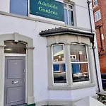 Cosy 1 Bedroom Apartment Next To Winter Gardens With Free On-Site Parking, Blackpool