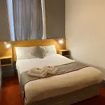 Alumhurst Hotel