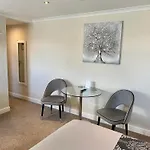 The Libra - Adults Only B&B With Carpark