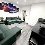 Hornby Luxury Hot Tub And Jacuzzi Suites