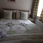 The Grosvenor View - Guest House