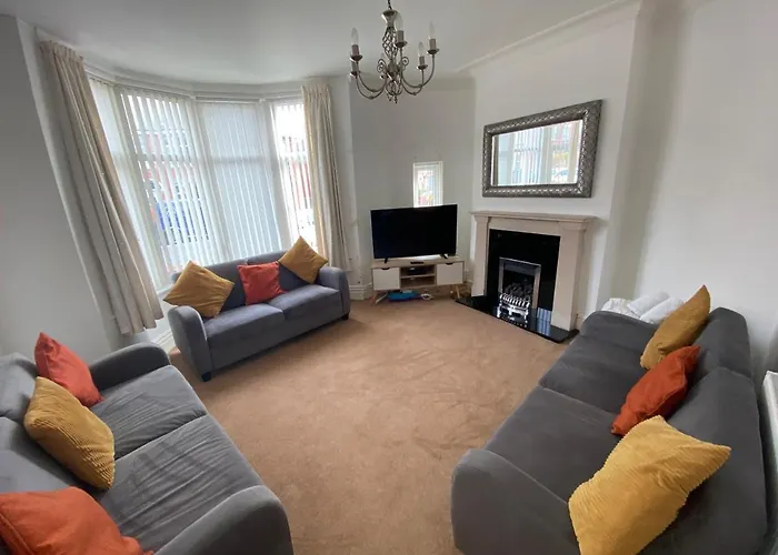 Blackpool Abode - Ansdell House