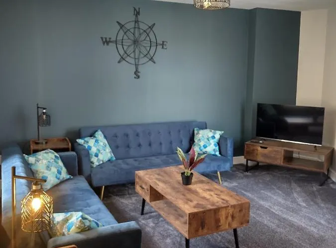 Stylish 2 Bed Apartment Sea Front Location Suite 2