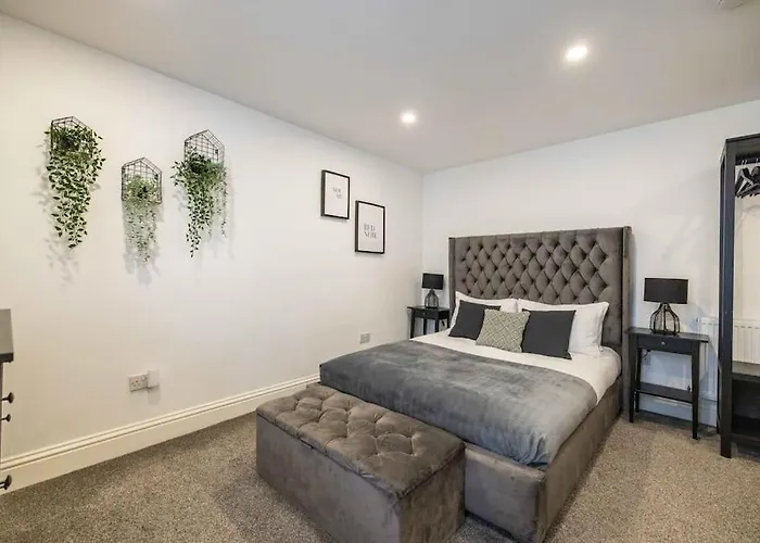 Albert Rd By The V Group