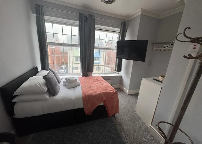 The Shores Hotel, Central Blackpool