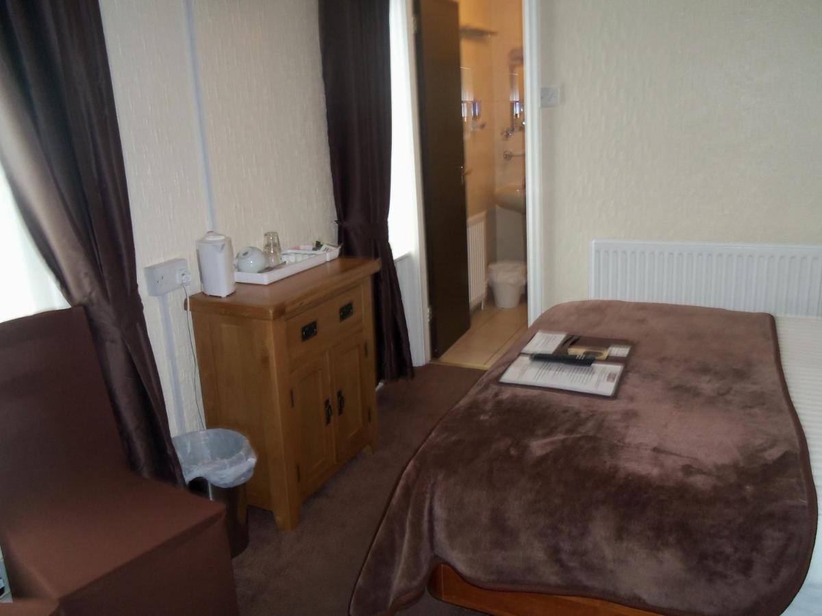 Novello 3* Blackpool