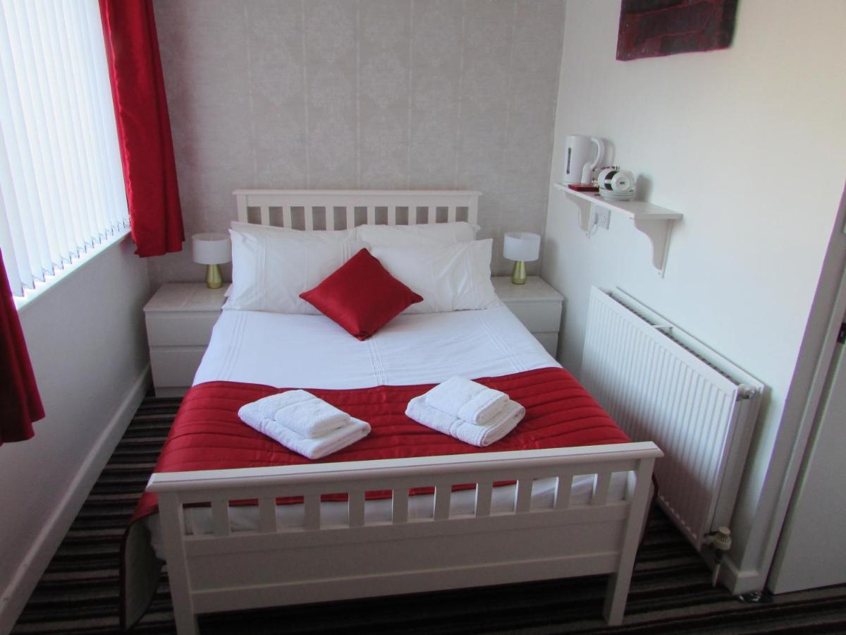 Manor Grove Bed & Breakfast Blackpool