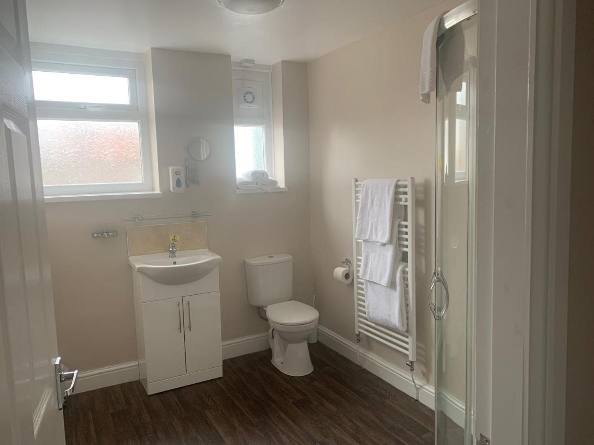 Rosebank 3* Blackpool