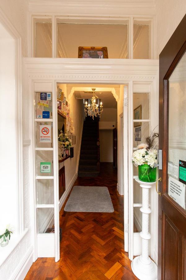 The Carlton Guest house 3*