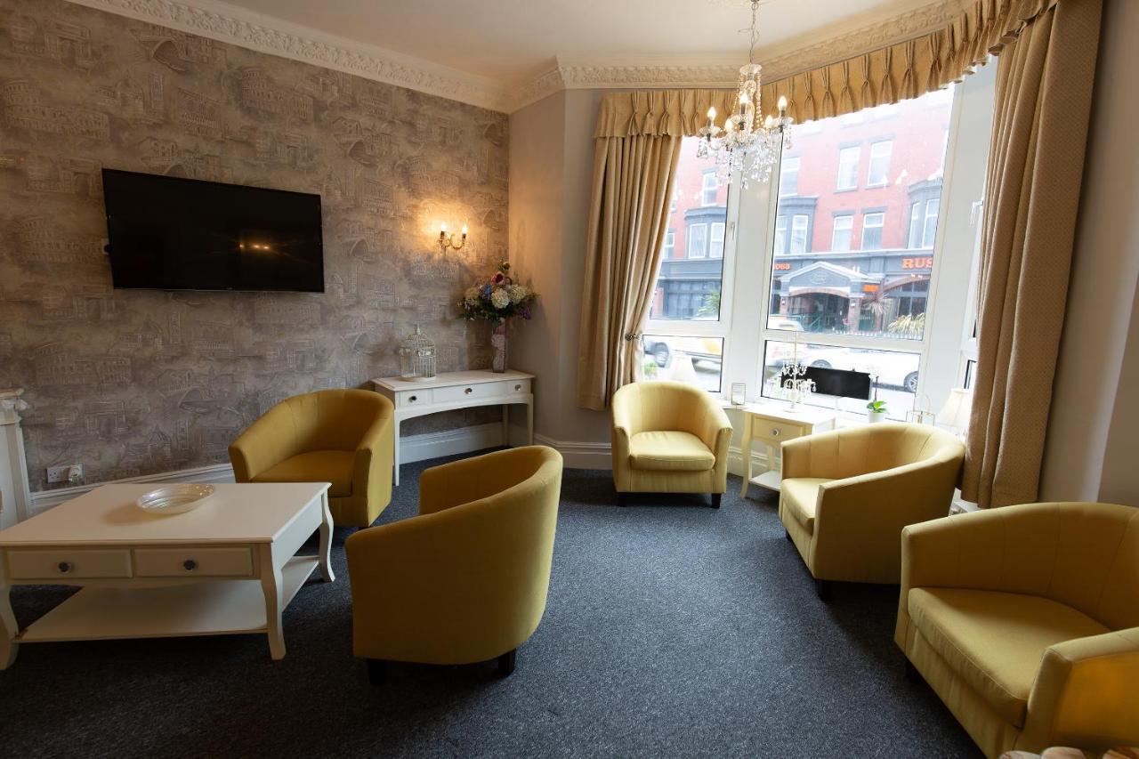 The Carlton 3* Blackpool