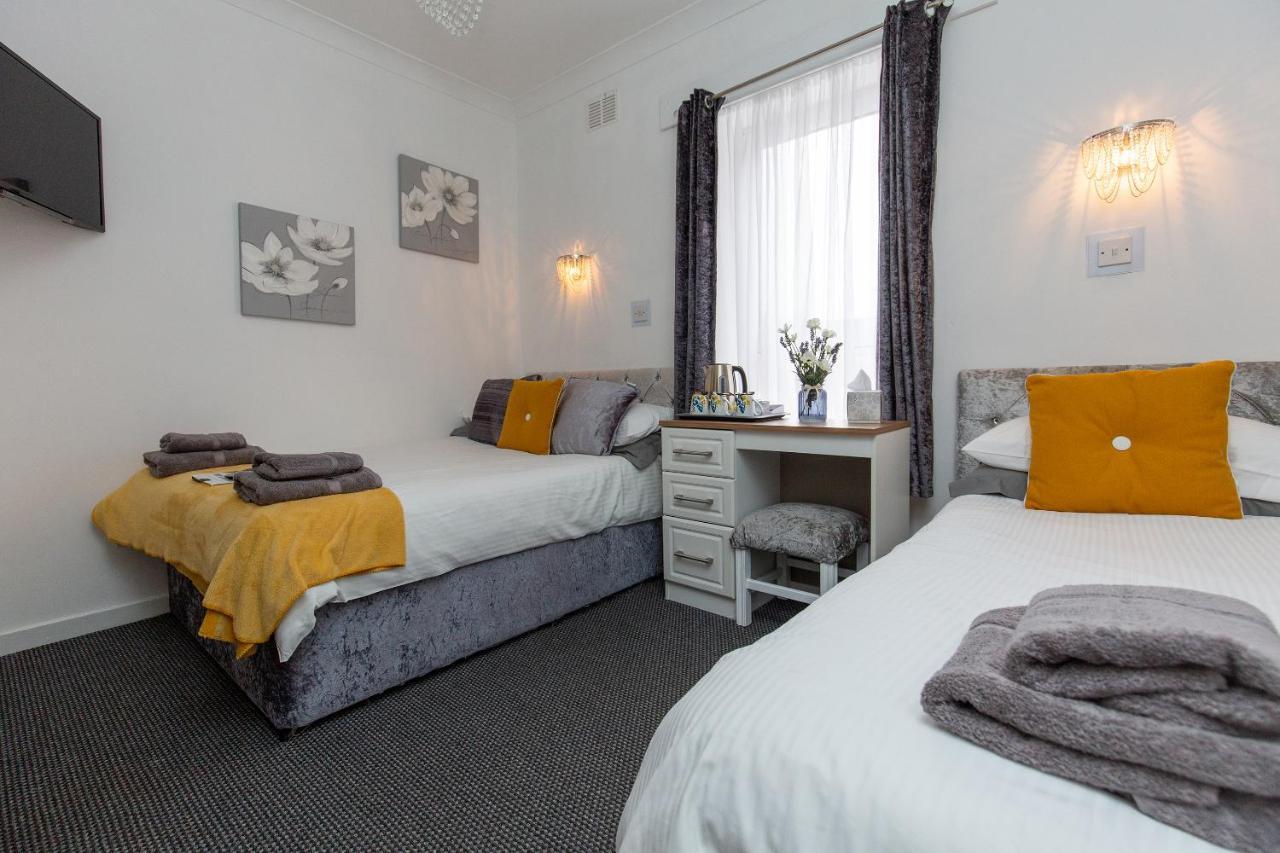 Guest house The Carlton