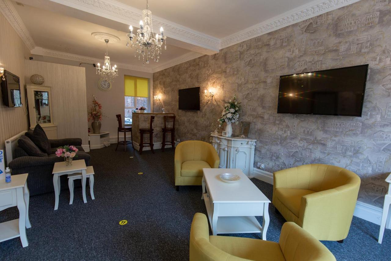 The Carlton 3*