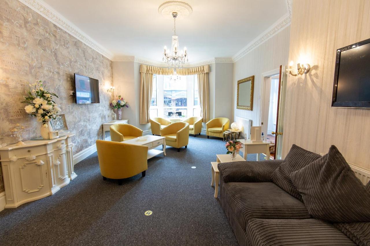 The Carlton 3* Blackpool