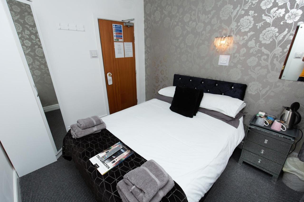 The Carlton 3*
