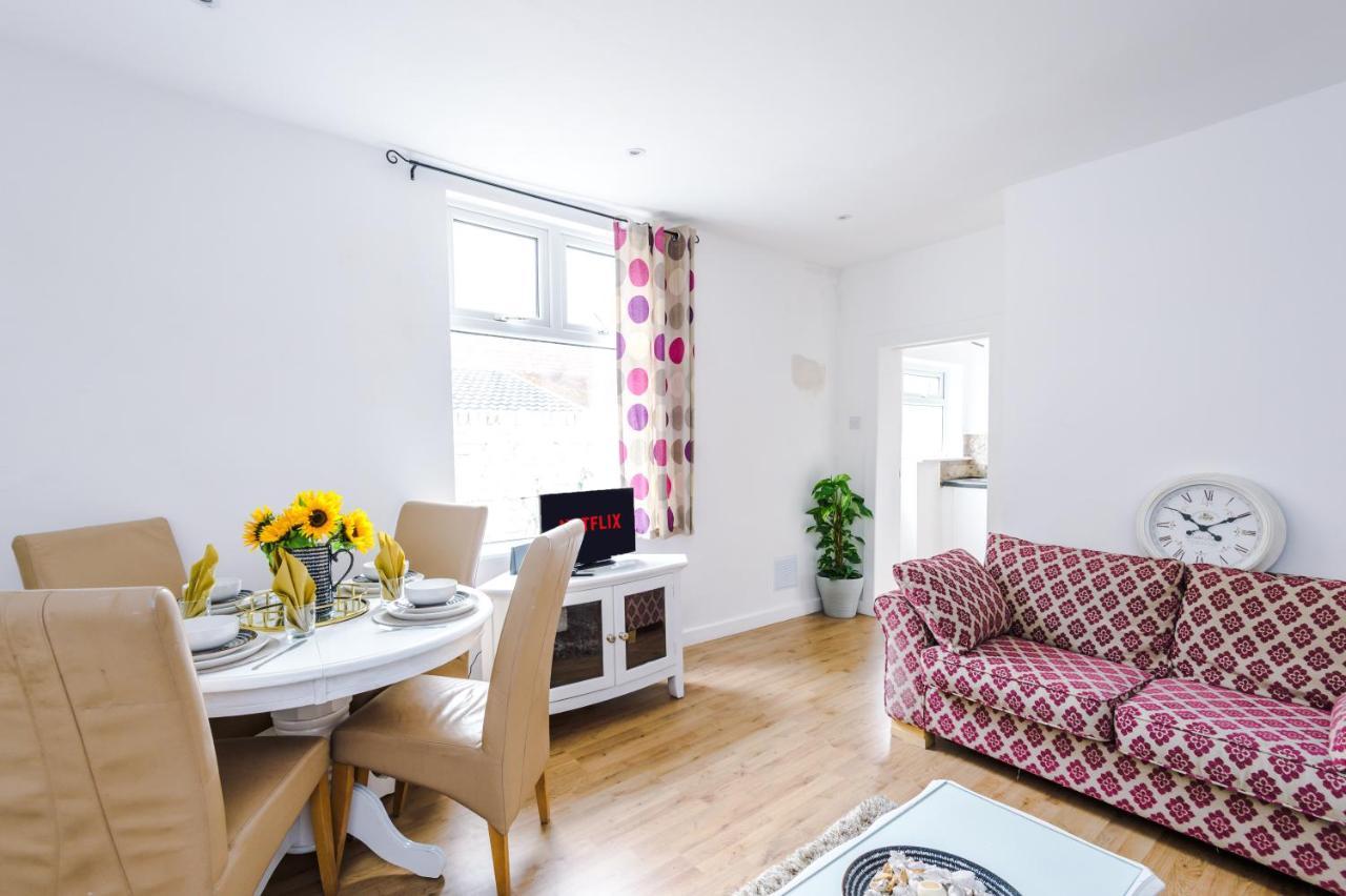 Empire - Charles Street Apartment