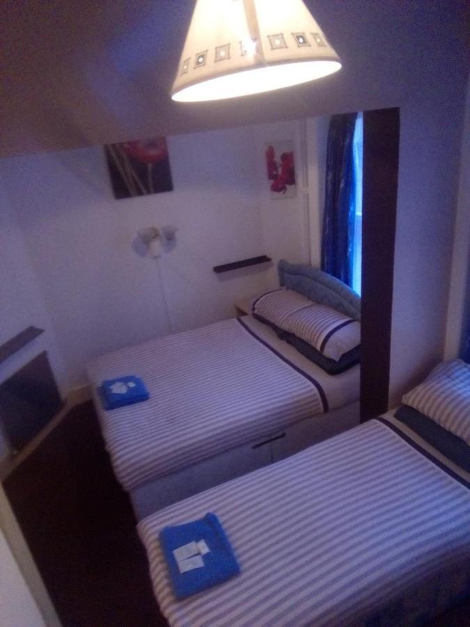 Myroomz Golden Hotel
