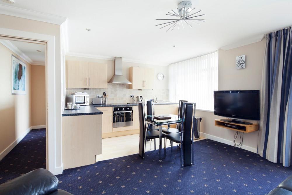 Queens Mansions: Ocean View Blackpool