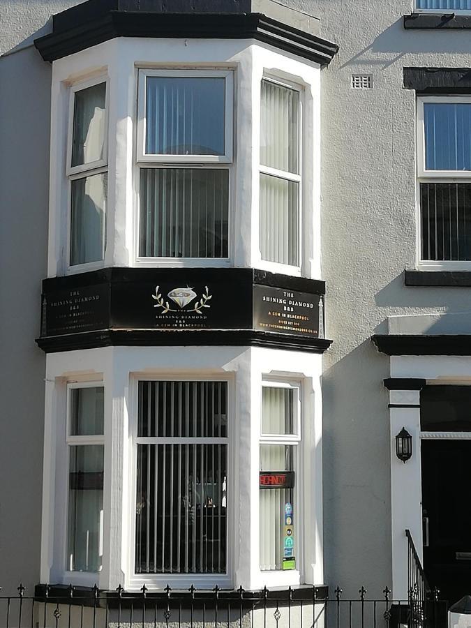 The Shining Diamond 3* Blackpool