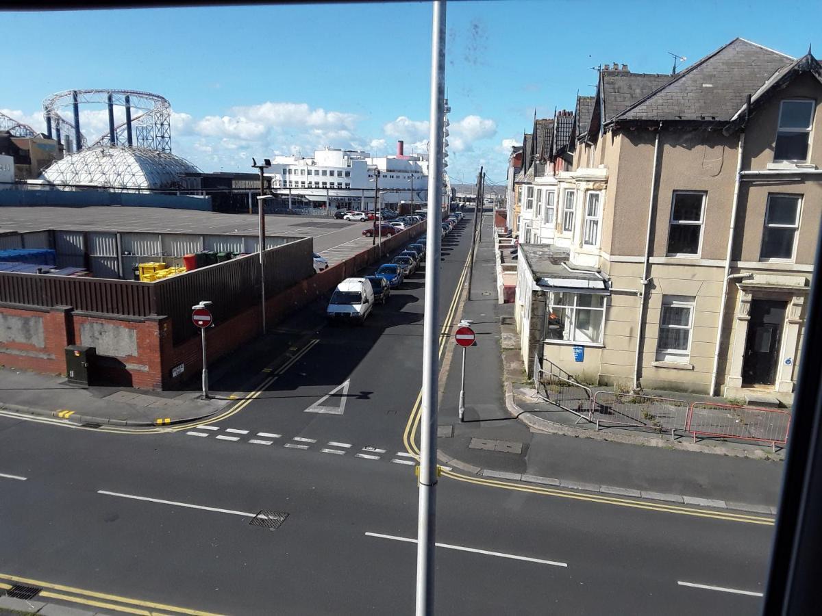 140 Bond 3* Blackpool