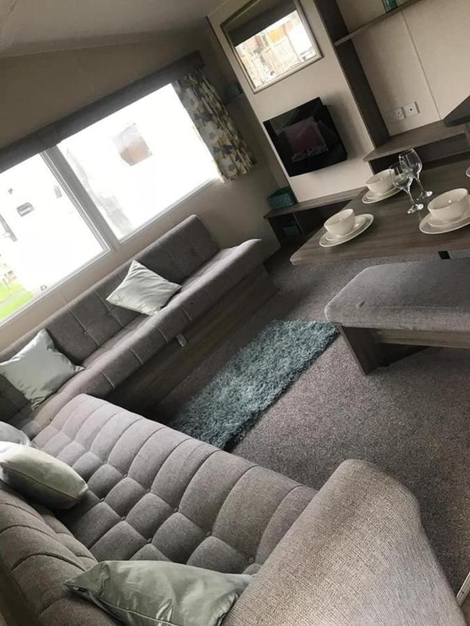 Lovely 3-bed Caravan In Haven Marton