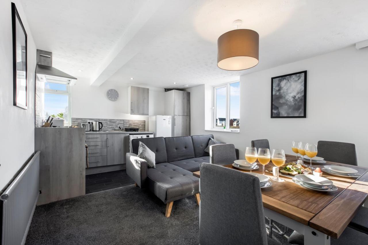 Staycation By Sasco Apartment