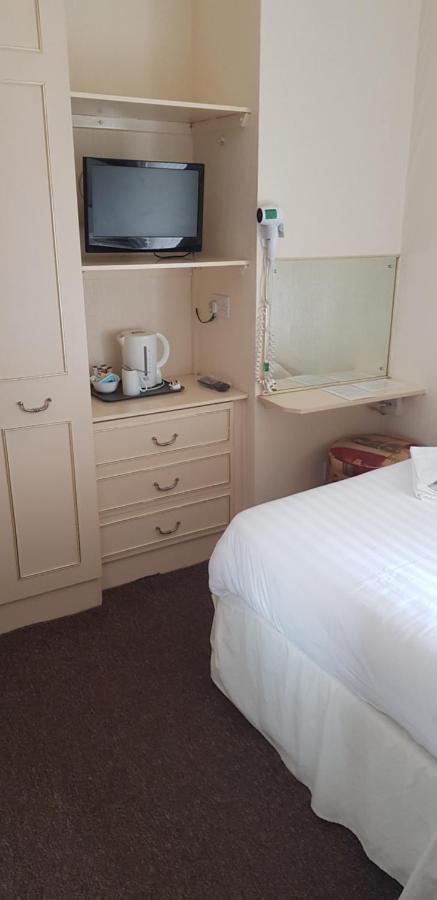 Roselea Hotel 3*