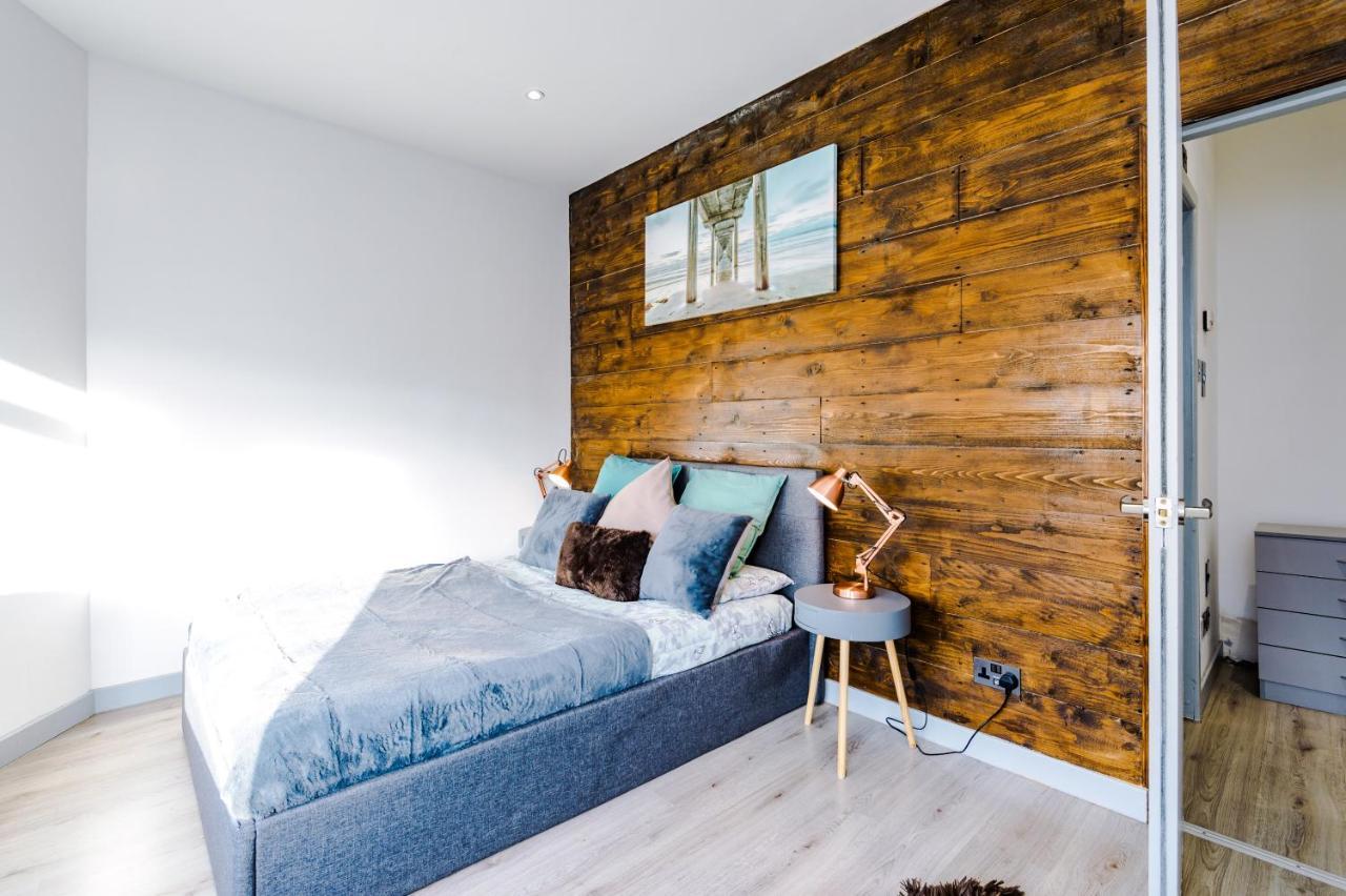 Empire - Dickson Road Apartment