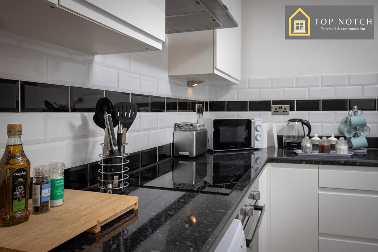 2 Bedroom At , Top Notch Serviced , Free Wifi Apartment *