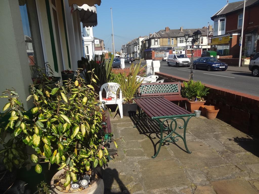 Lindisfarne - Families & Couples Only * Blackpool