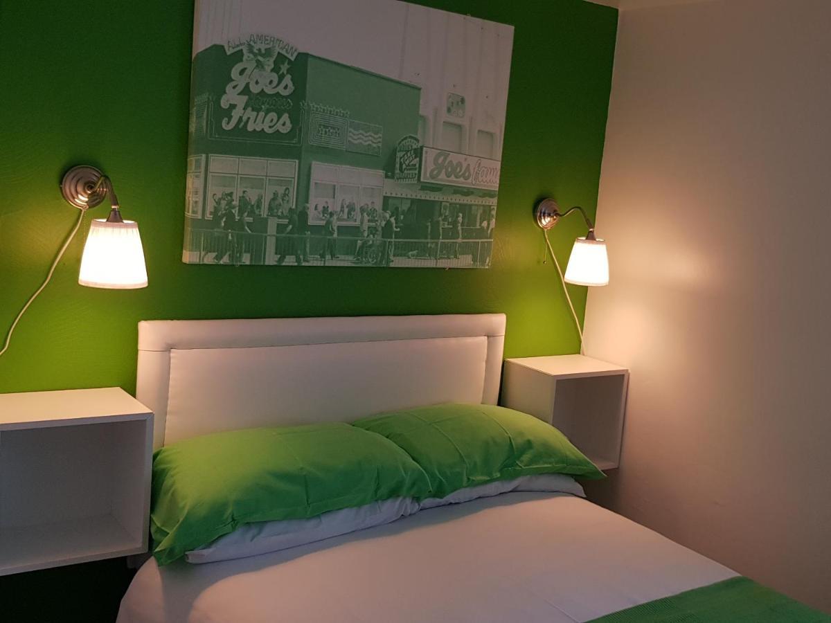 Oakleigh House 3* Blackpool