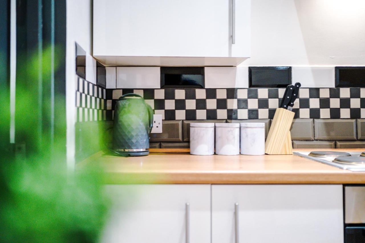 Apartment Empire - Tyldesley Road