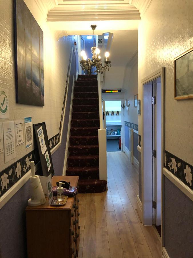 Guest house Ultimate Family Blackpool