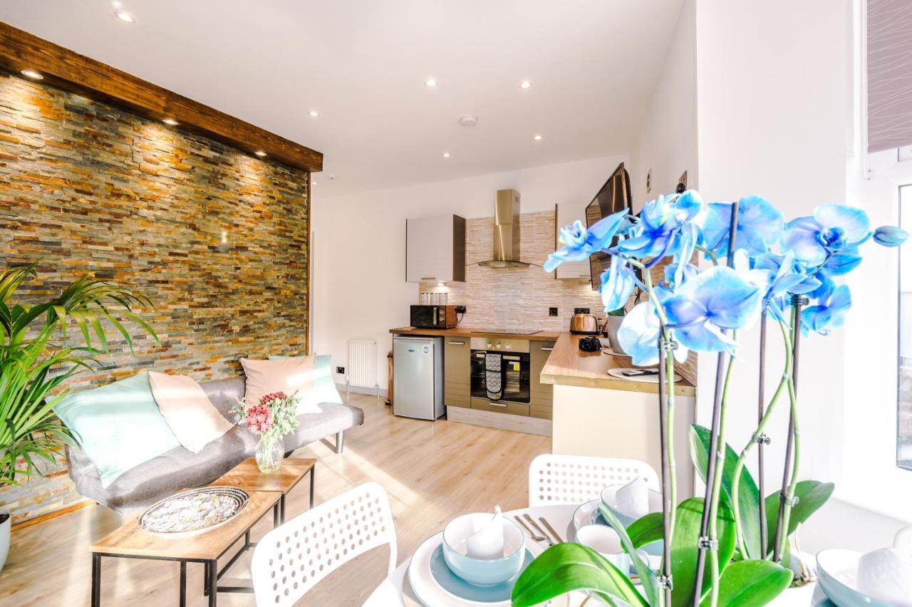 Empire - Dickson Road Apartment