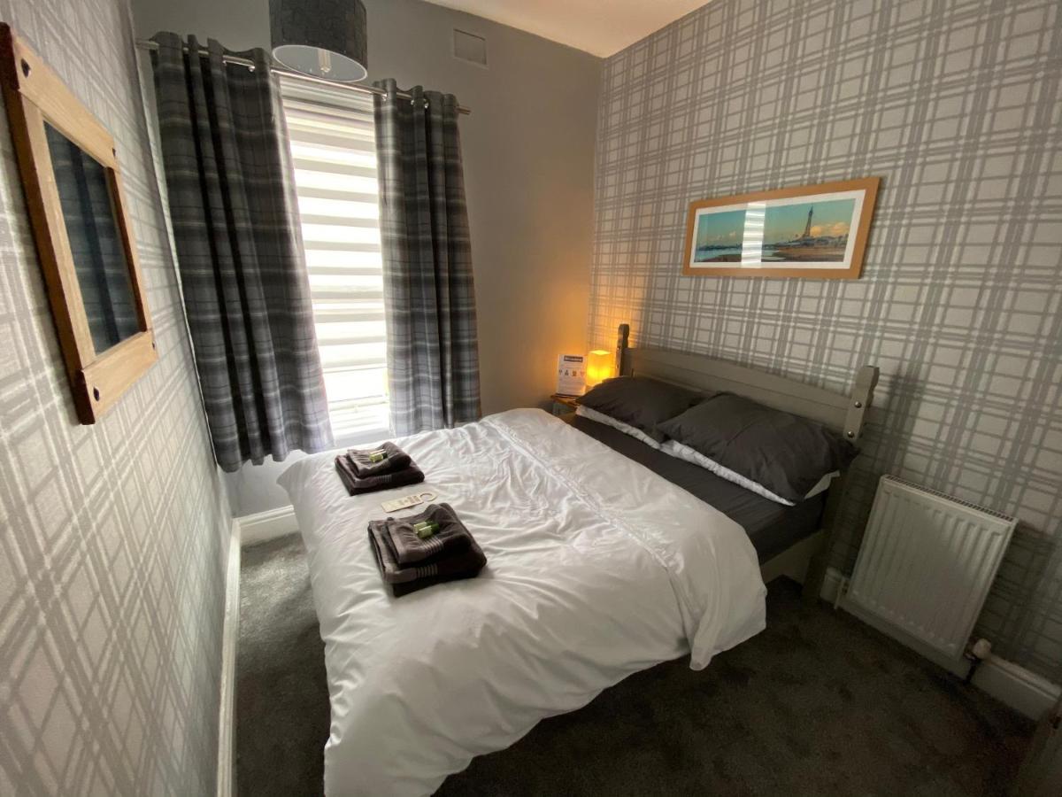 Lee & Chris's Belvedere - Adults Only 3* Blackpool