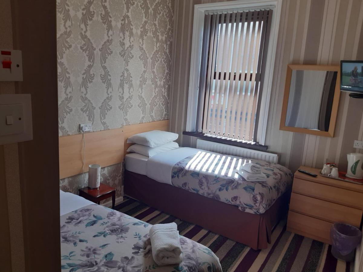Wellington 2* Blackpool