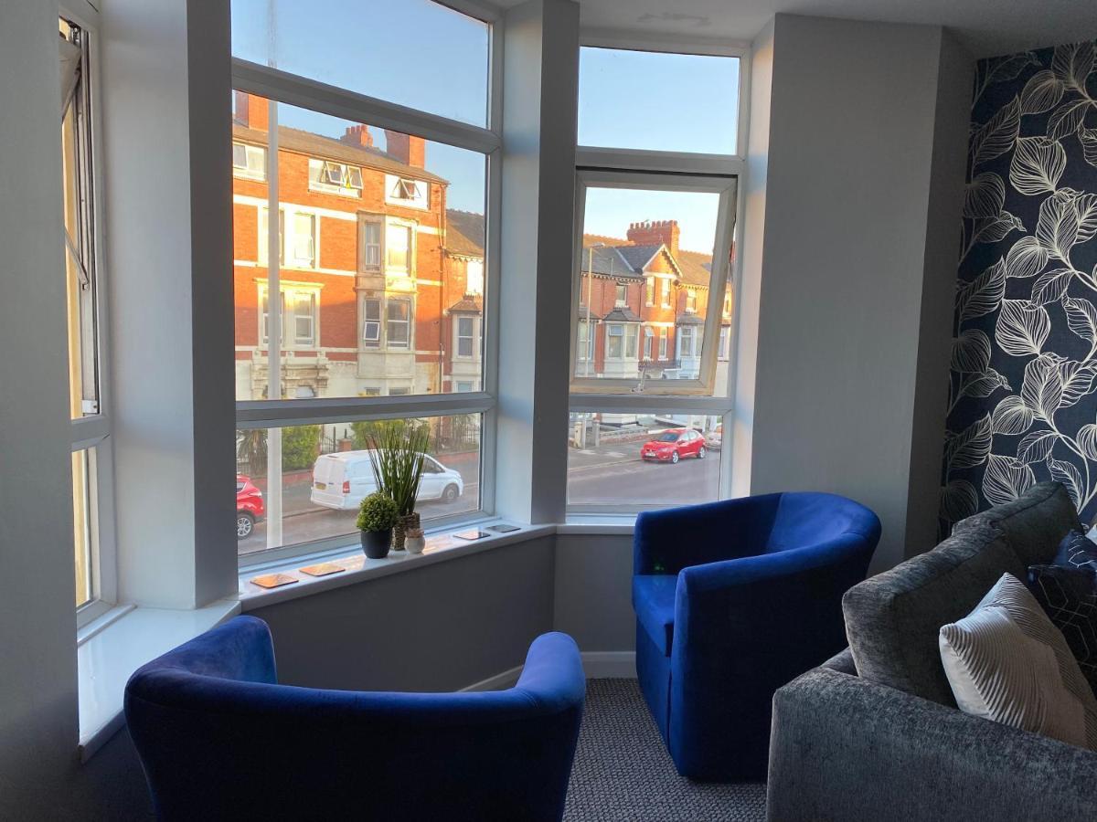 Apartment Sleepover 3 Free Parking Sleeps 6 Blackpool