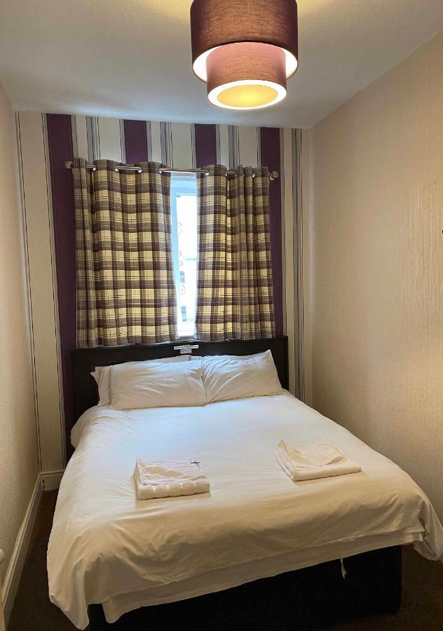 Arncliffe Hotel