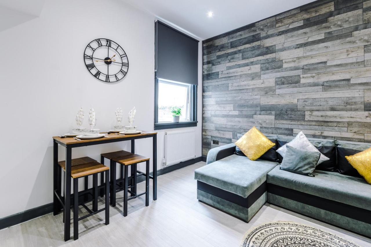 Apartment Empire - George St *