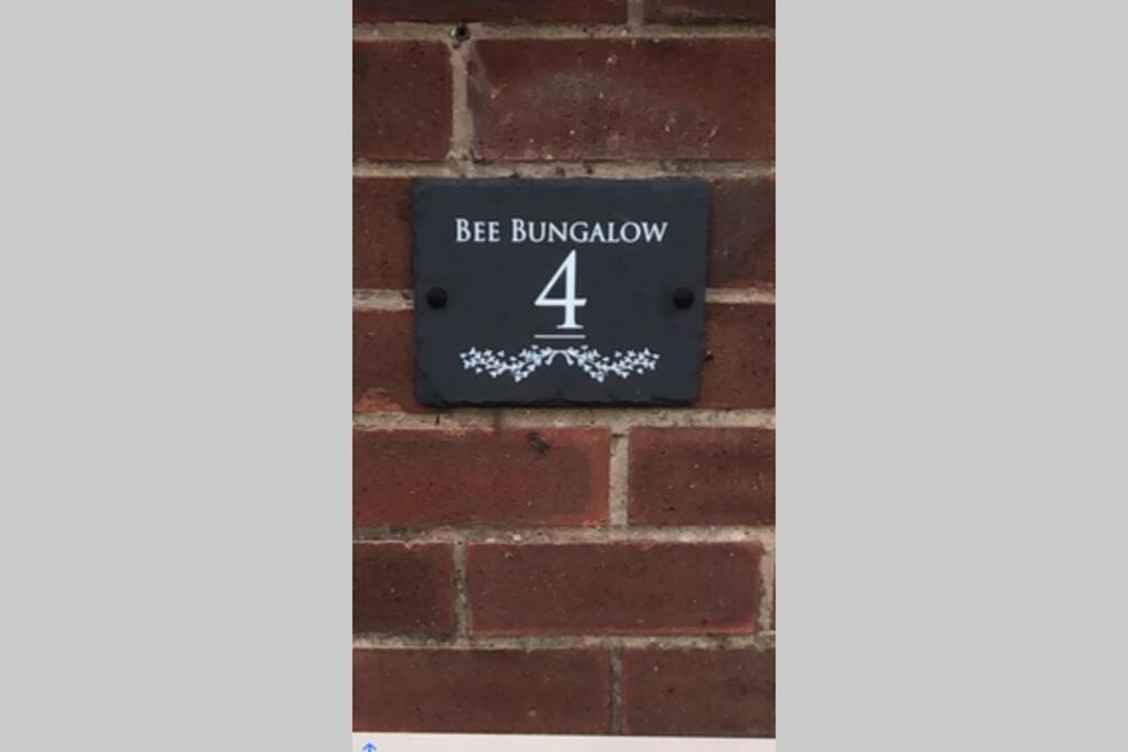 Bee Bungalow In * Blackpool
