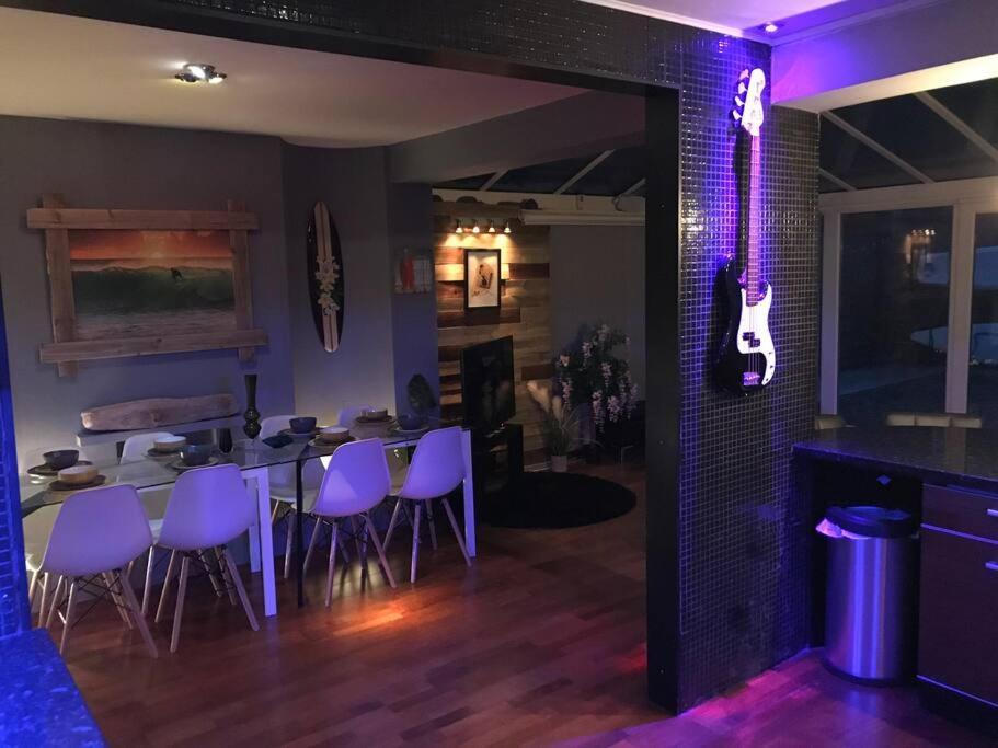 The House South - - Entire Holiday home