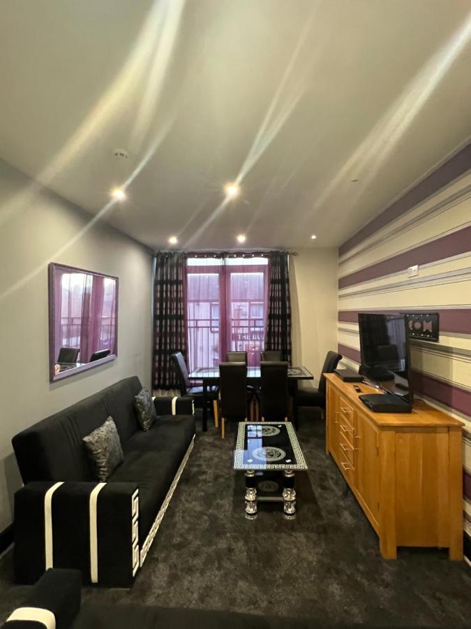 Apartment Boutique 2 Bed Grey Sleeps 10 *