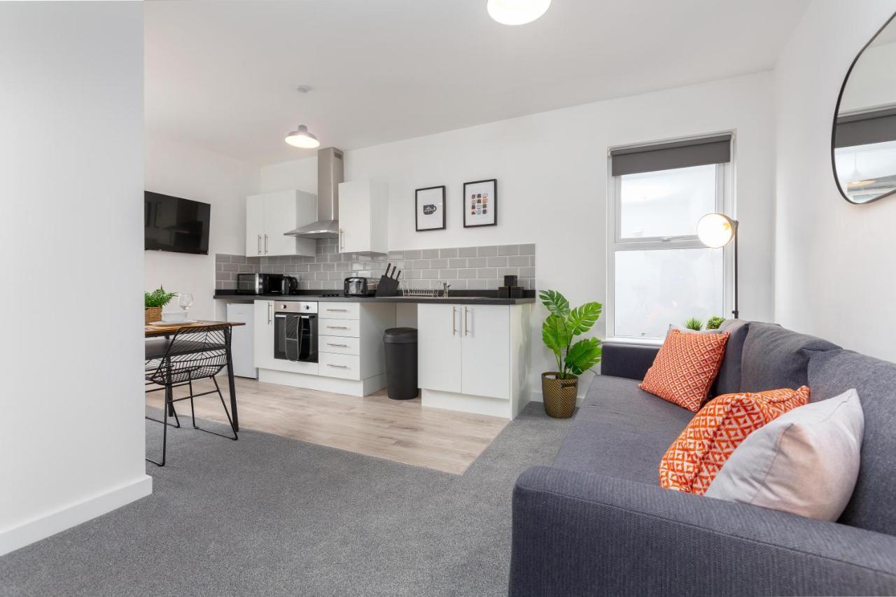 Apartment Charles Alexander Short - Charnley House Blackpool