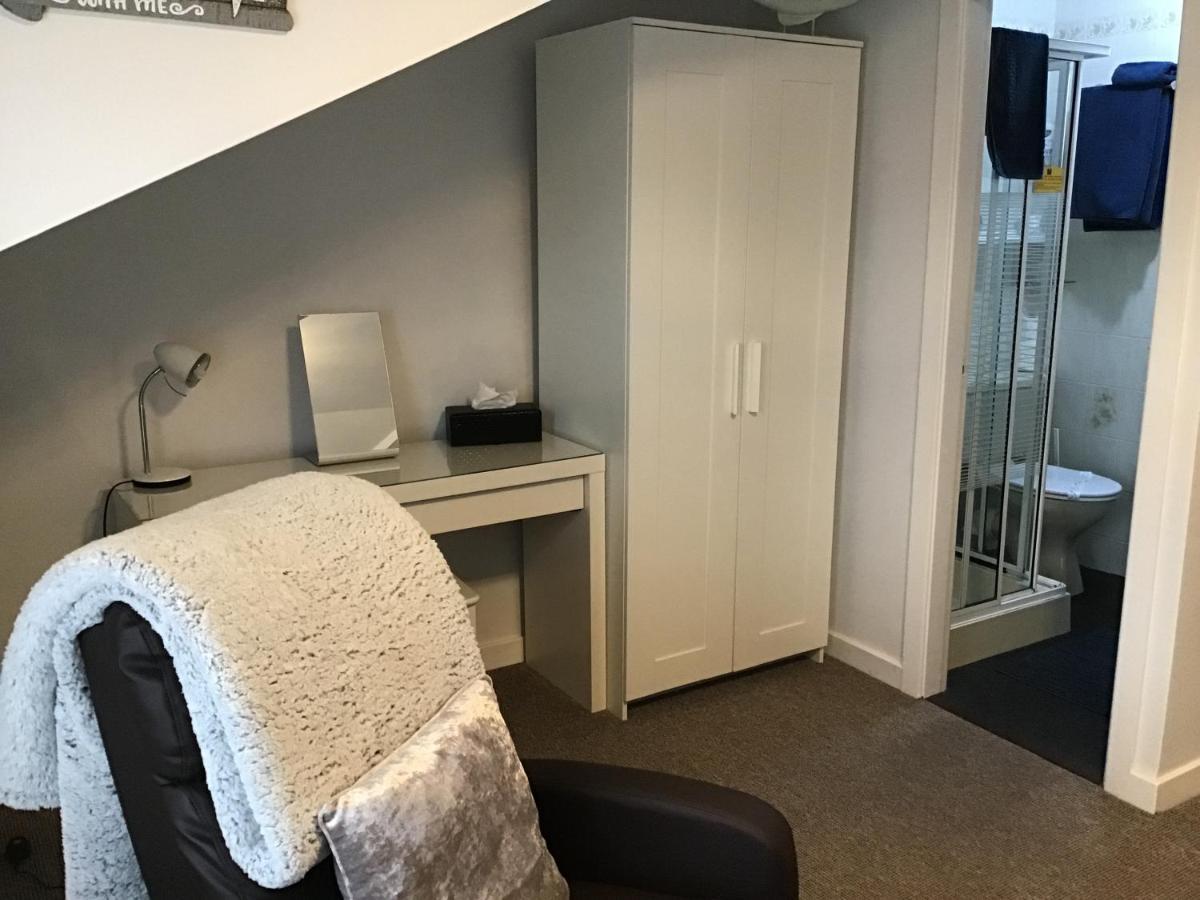 Guest house By The Seaside Blackpool