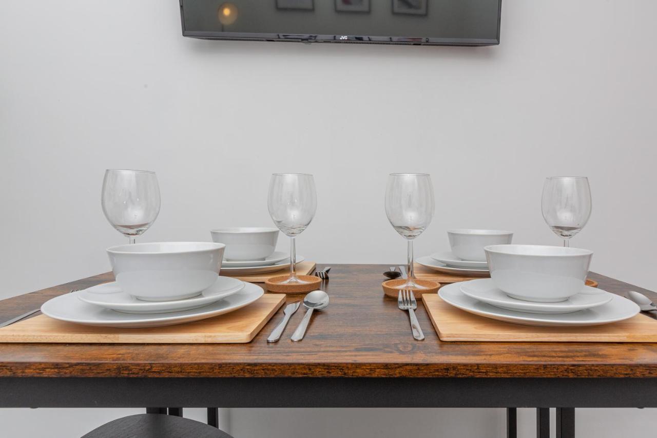 Charles Alexander Short - Charnley House Apartment