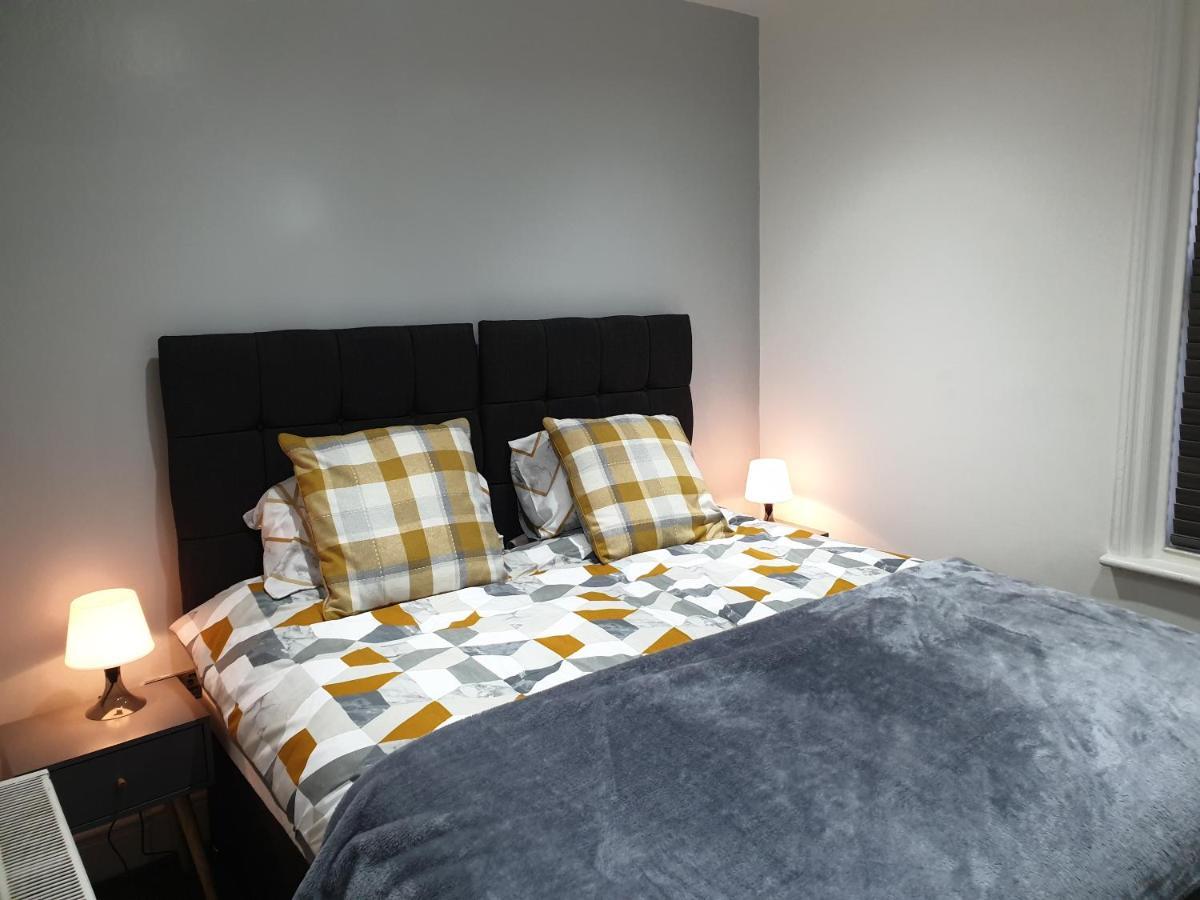Holiday home Stunning 5 Bed House, 2 Mins To And Town, With Free Parking Blackpool