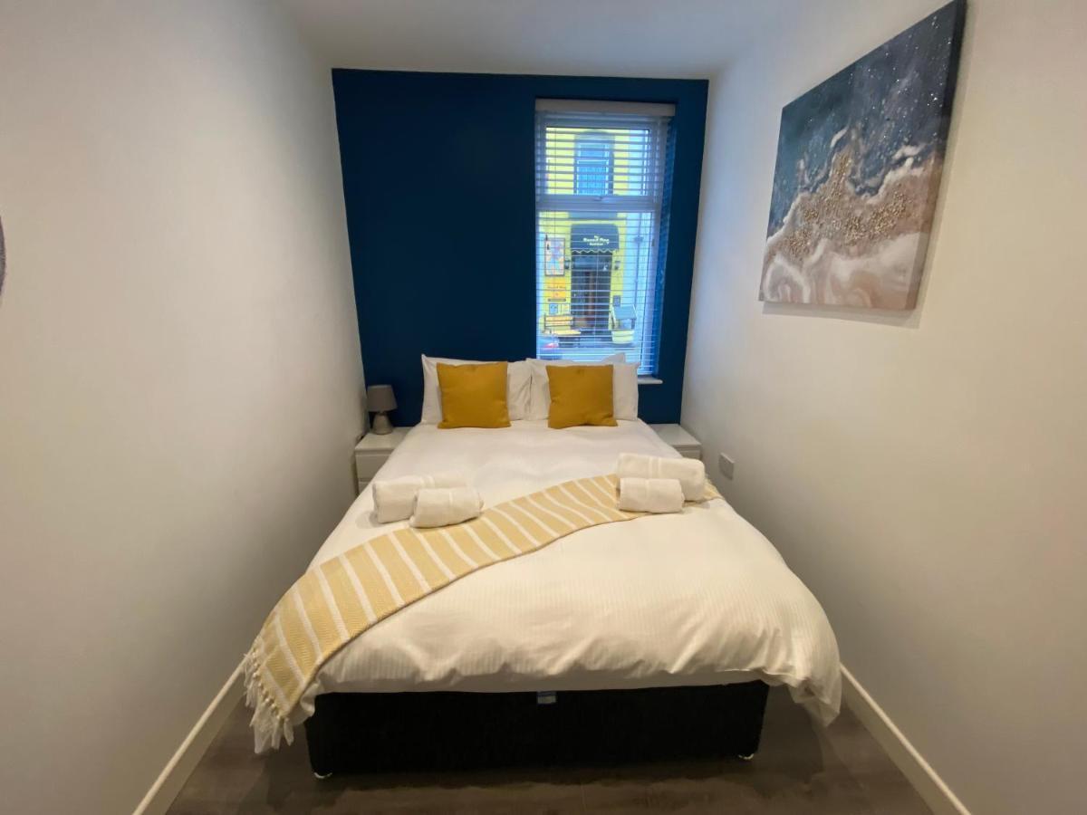 Apartment Abode - 20 Bairstow Street *