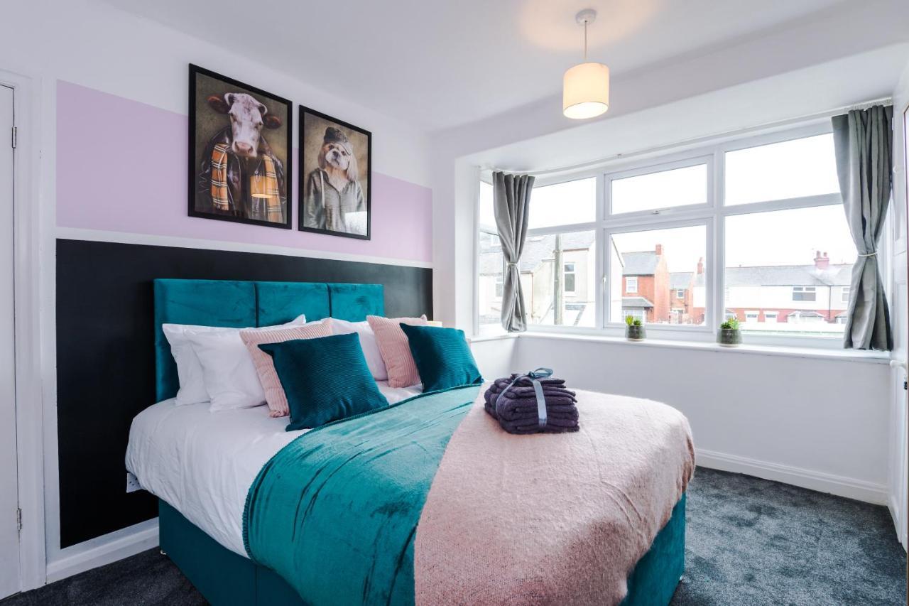 Beautiful Gem In - Parking & Garden Blackpool