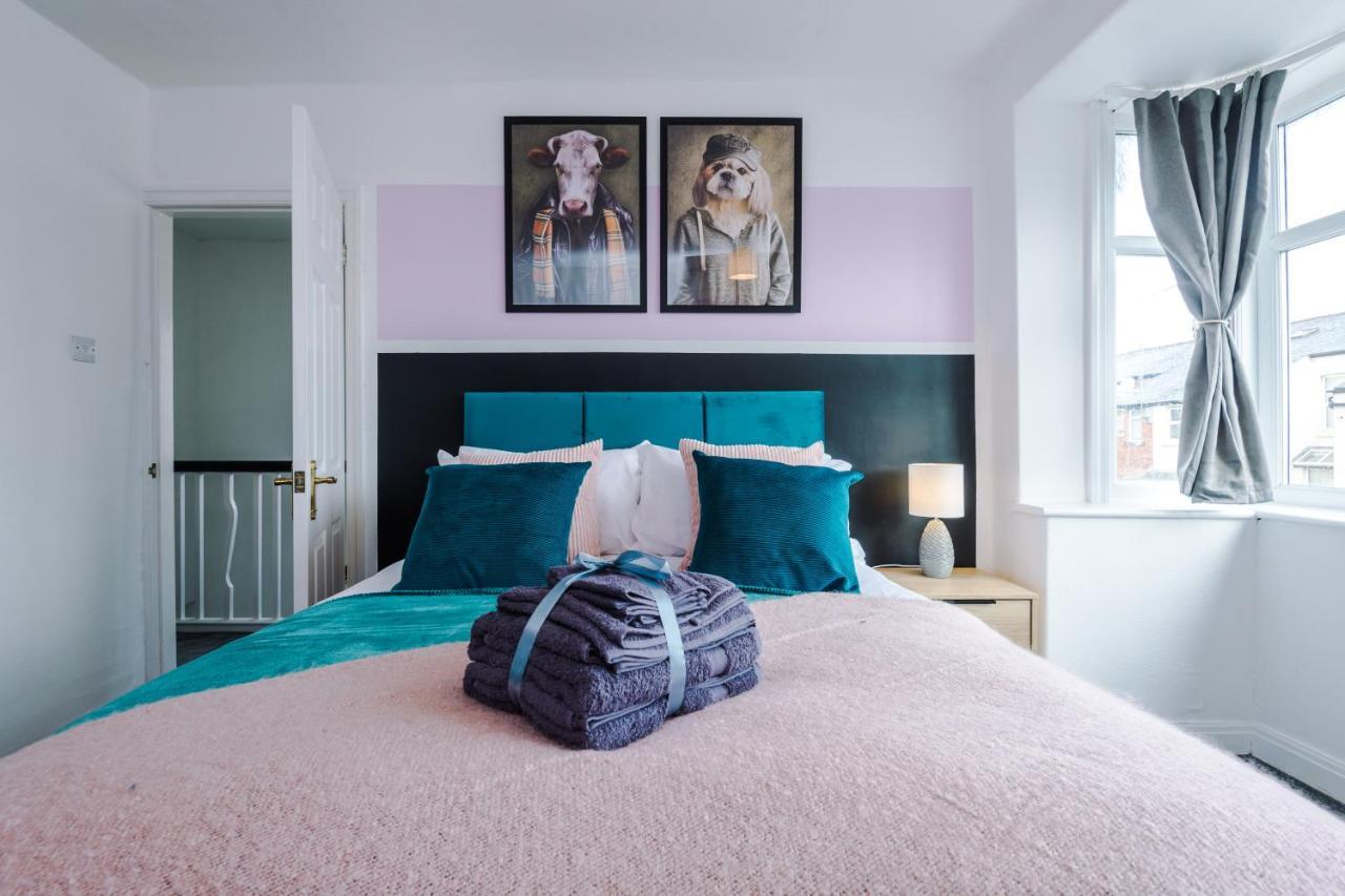 Beautiful Gem In - Parking & Garden Blackpool